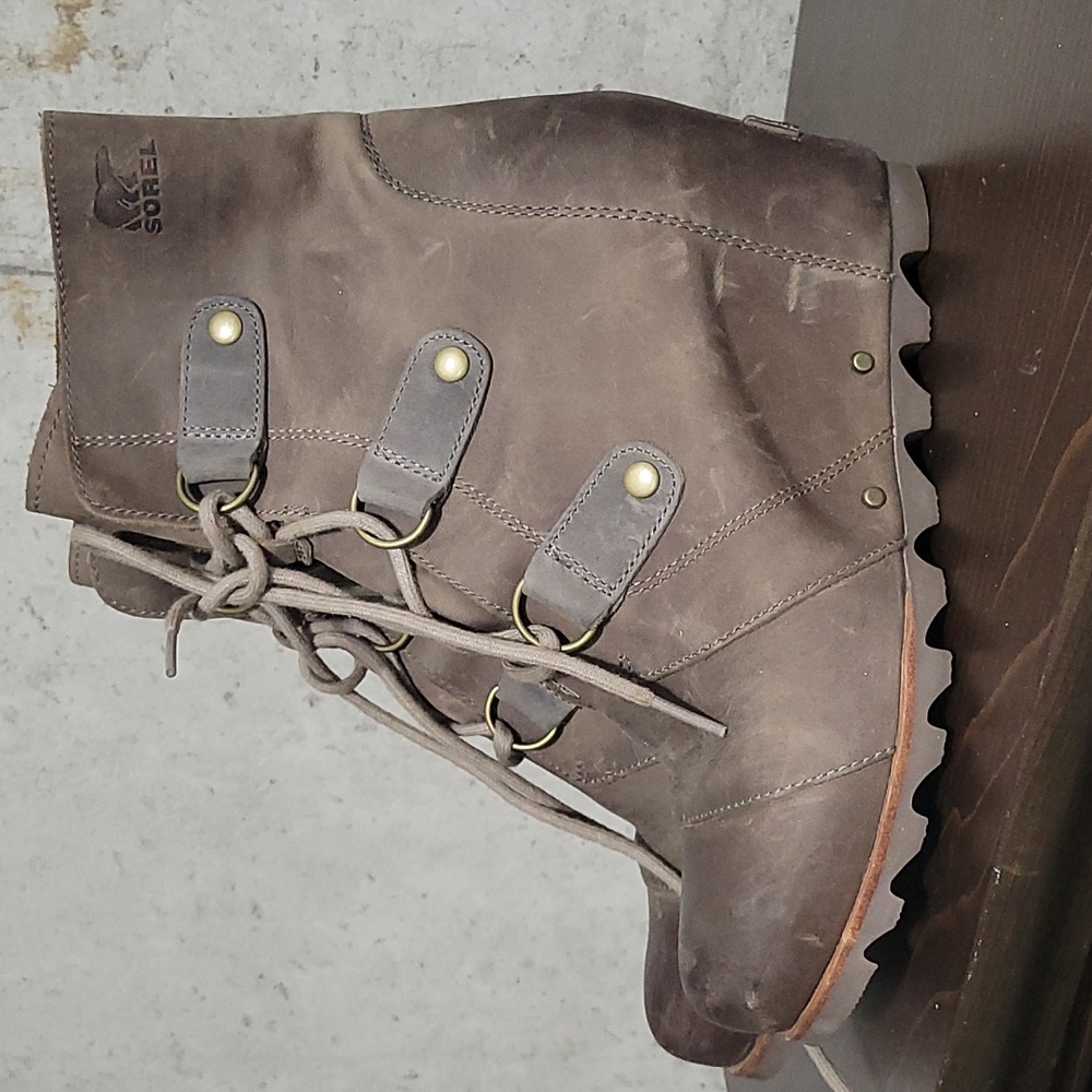 Sorel Wedge Boots Mushroom Color